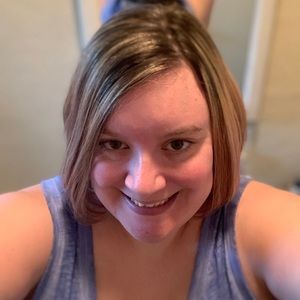 Meet your Posher, Nicole